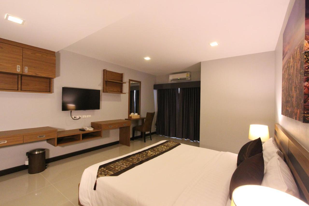 The Leisure Hotel Bang Bo Exterior photo